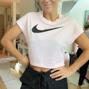 BNNW PINK NIKE CROP TEE